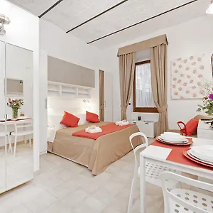 Coral Flat Colosseo Apartment